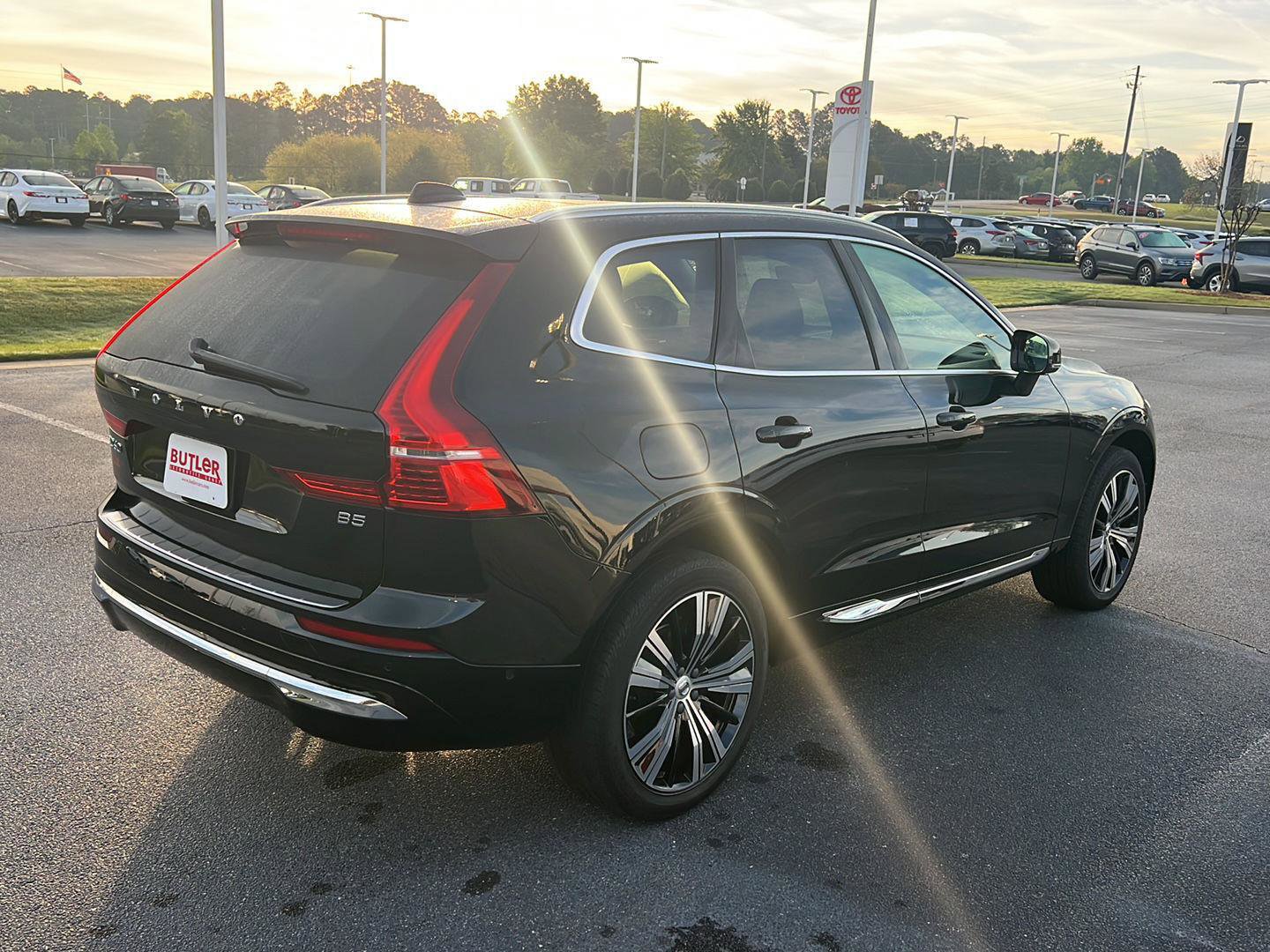 Used 2023 Volvo XC60 B5 Plus w/ Protection Package Premier image 6