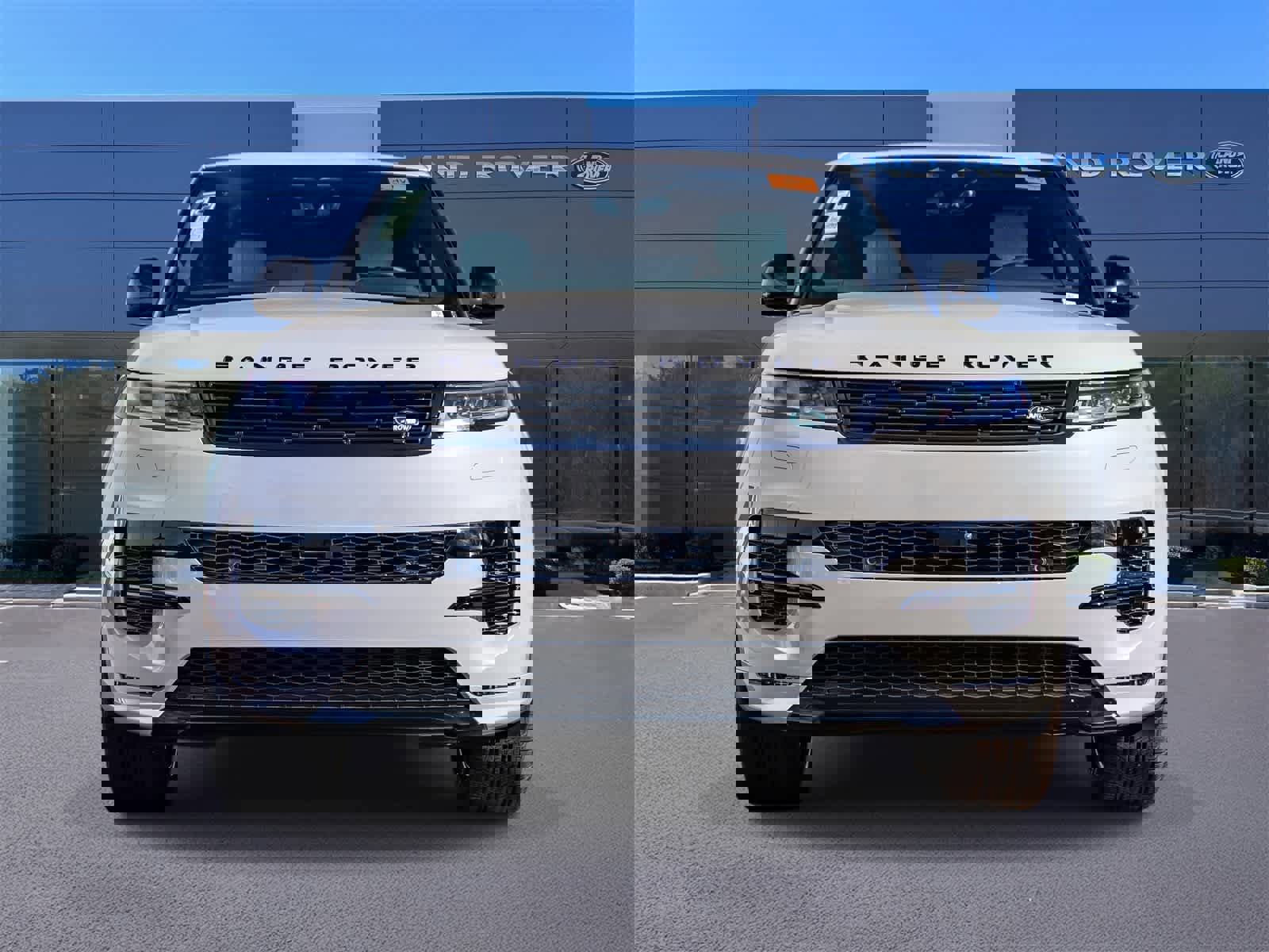 New 2026 Land Rover Range Rover Sport Dynamic SE image 2