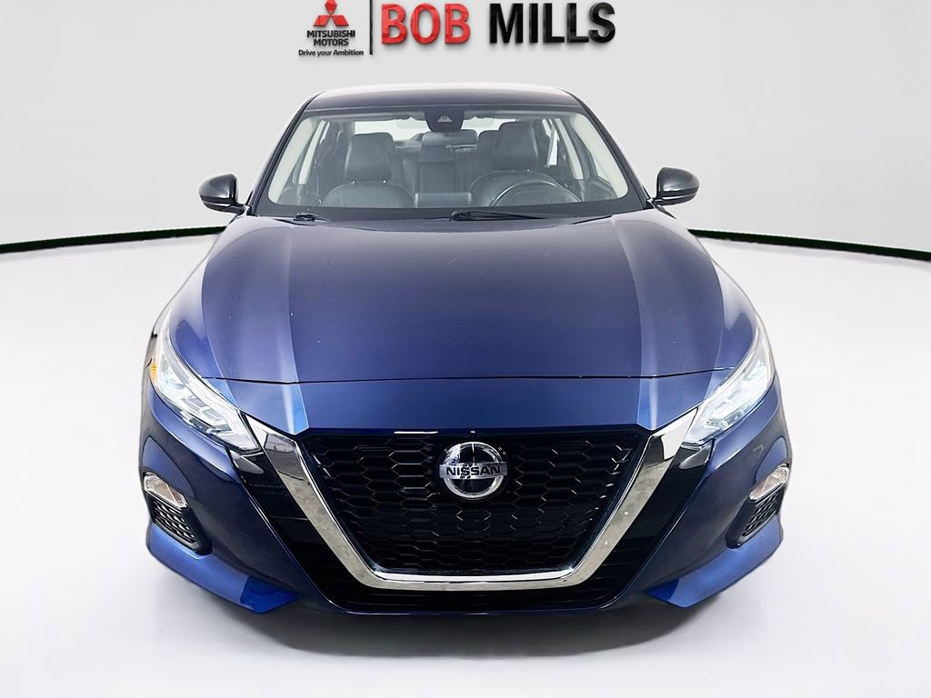 Used 2022 Nissan Altima 2.5 SR FWD image 2