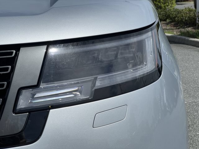 Certified 2023 Land Rover Range Rover Long Wheelbase SE AWD/4WD image 9
