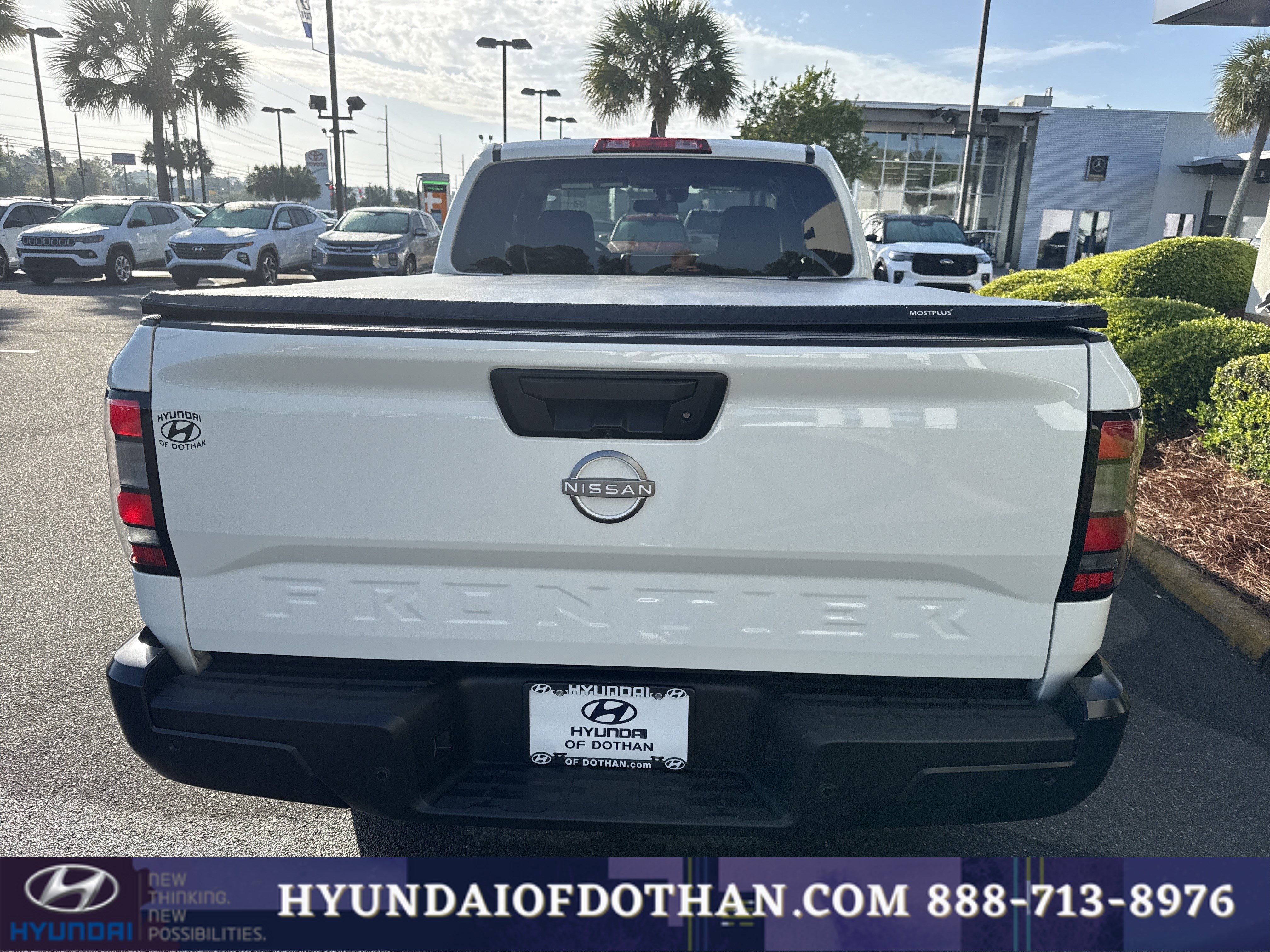 Used 2025 Nissan Frontier S w/ S Utility Package image 3