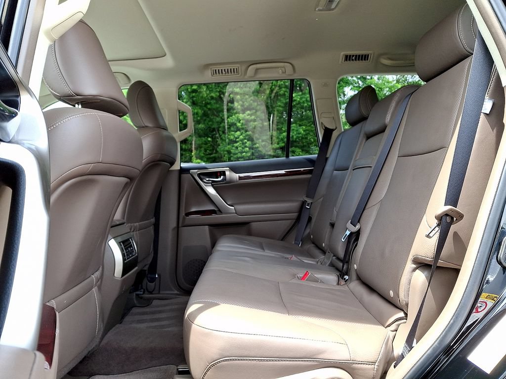 Used 2018 Lexus GX 460 Premium w/ Premium Package AWD/4WD image 11