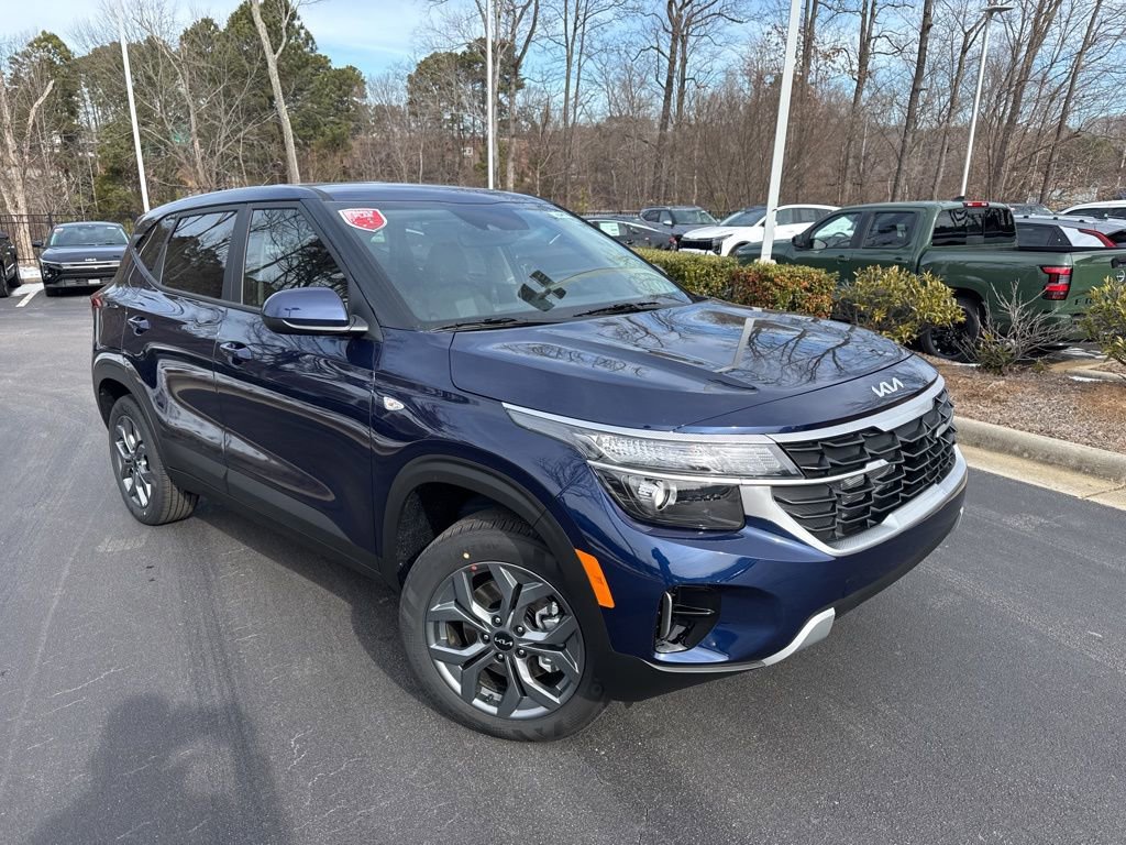 New 2026 Kia Seltos LX image 1