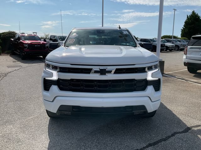 Used 2024 Chevrolet Silverado 1500 RST w/ Z71 Off-Road Package AWD/4WD image 2