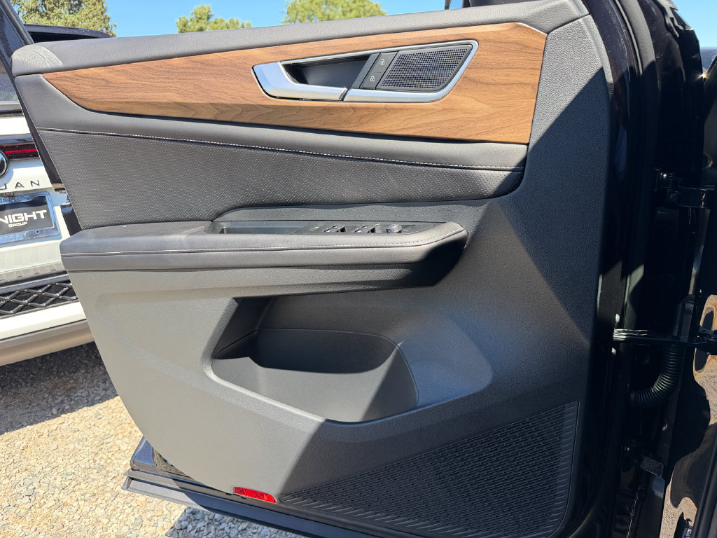 New 2026 Volkswagen Atlas SE FWD image 13