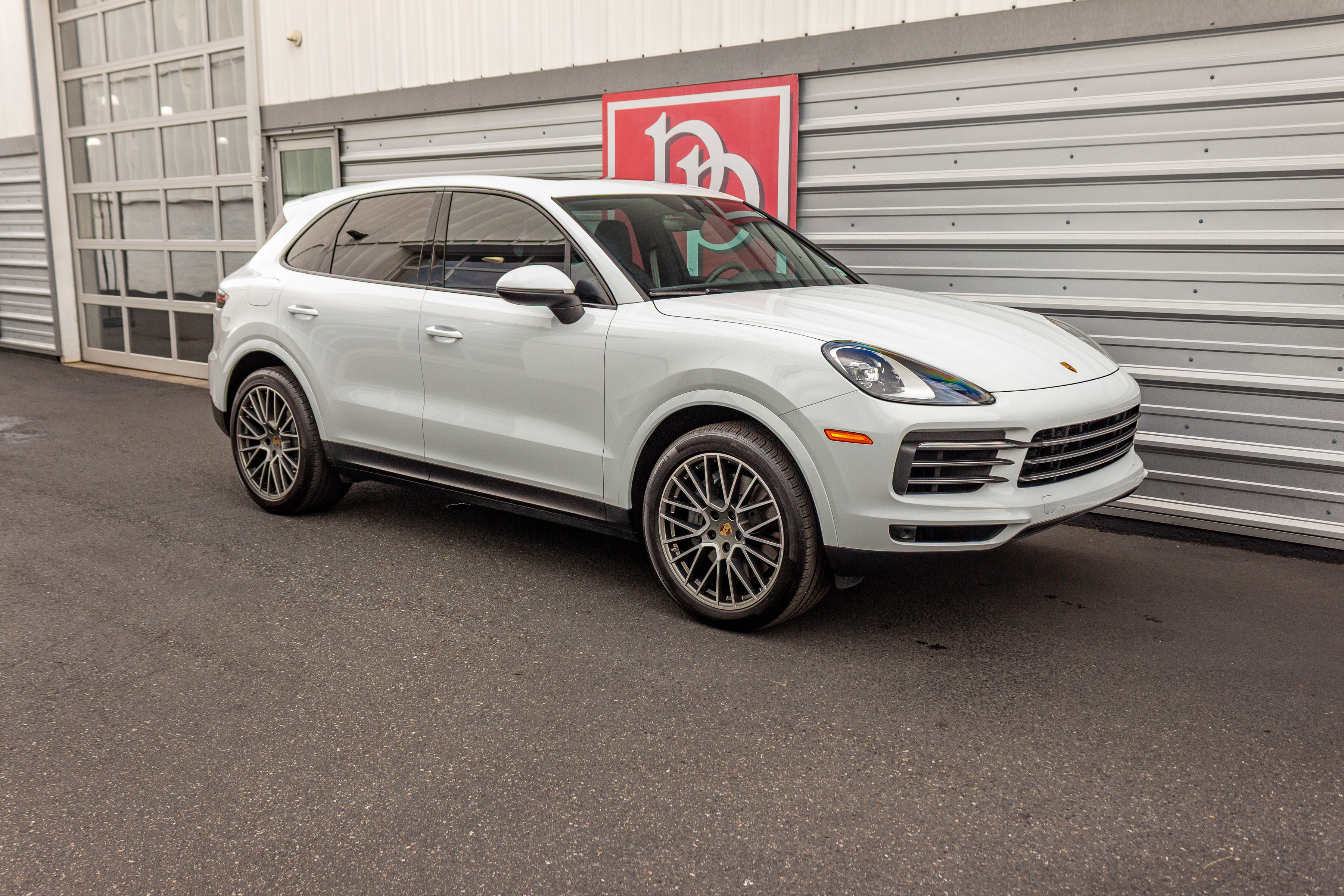 Used 2022 Porsche Cayenne S Platinum image 42