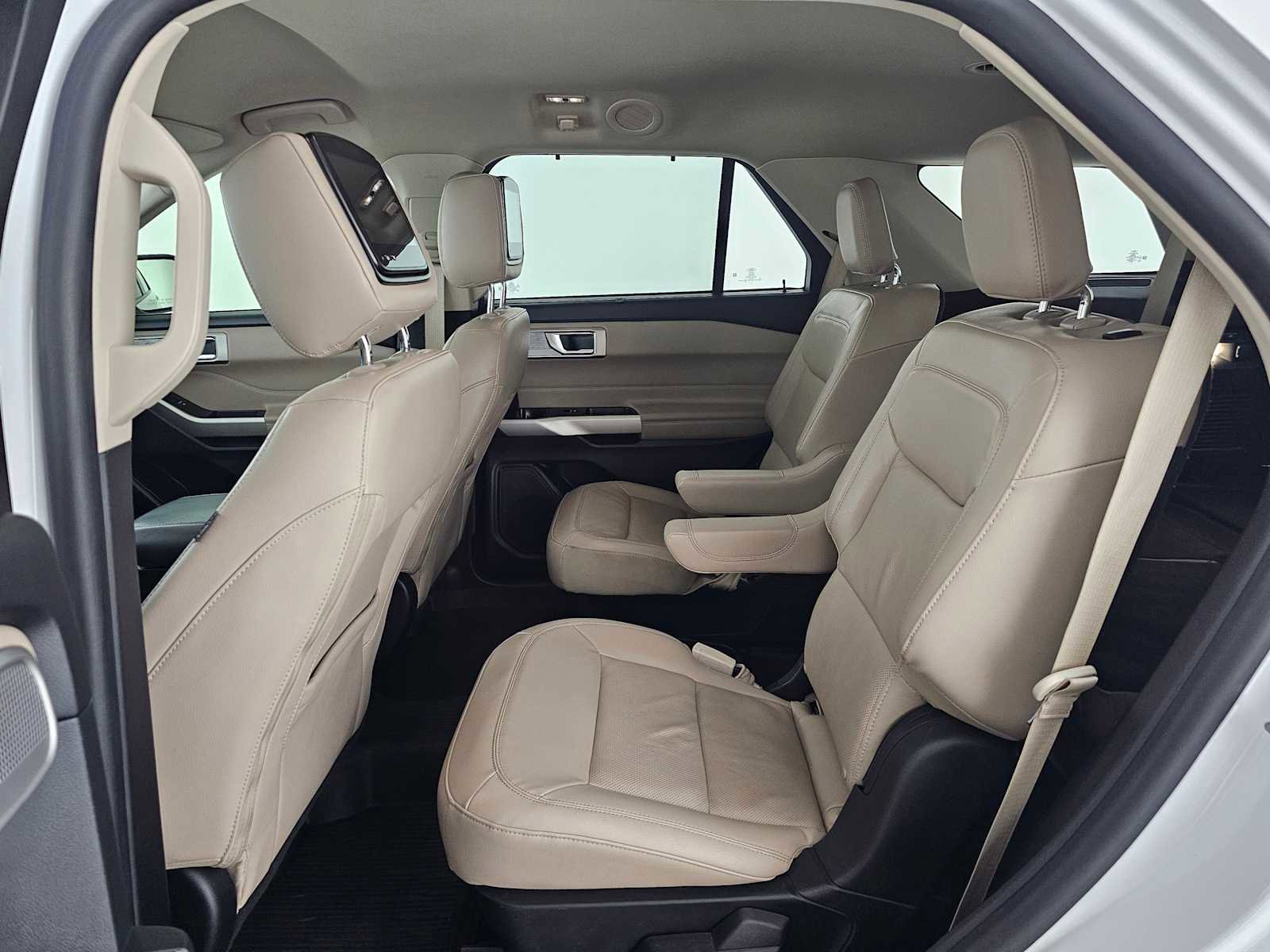 Used 2021 Ford Explorer Limited image 18