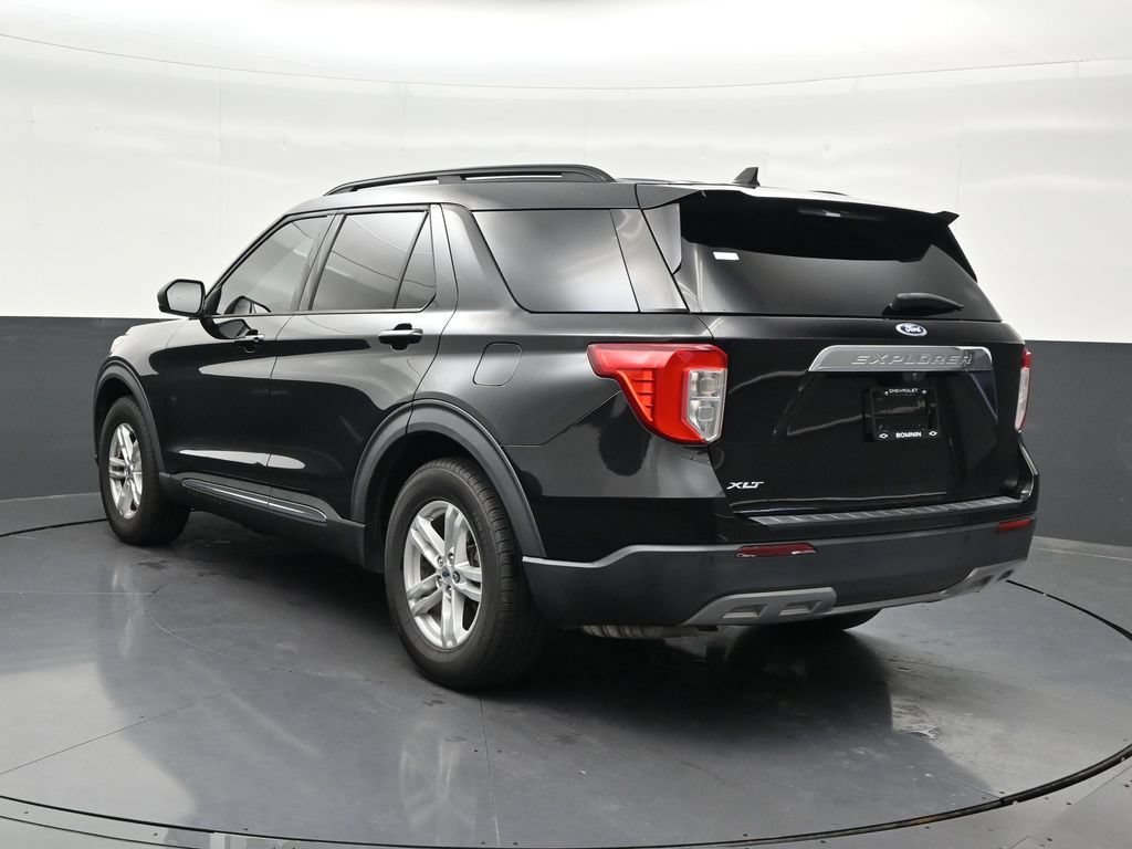 Used 2021 Ford Explorer XLT w/ Equipment Group 202A RWD image 3