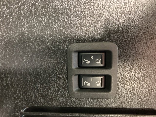 Used 2023 Nissan Armada Platinum w/ Captain's Chairs Package image 14