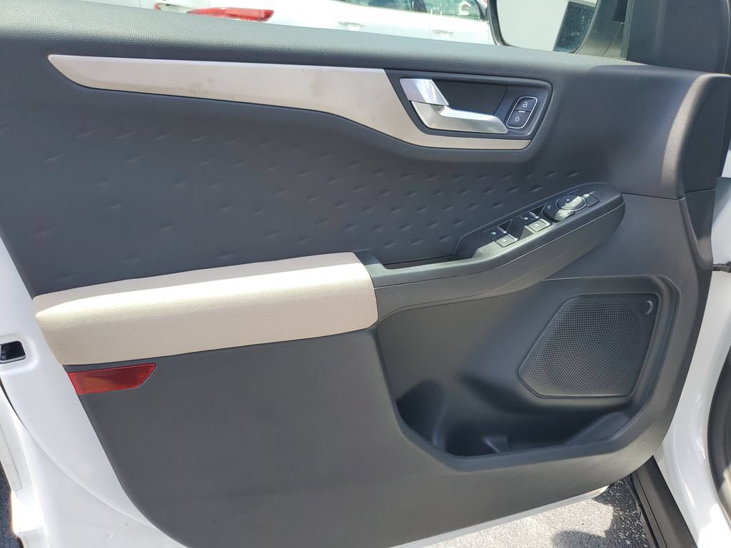 Used 2020 Ford Escape SE Sport FWD image 19