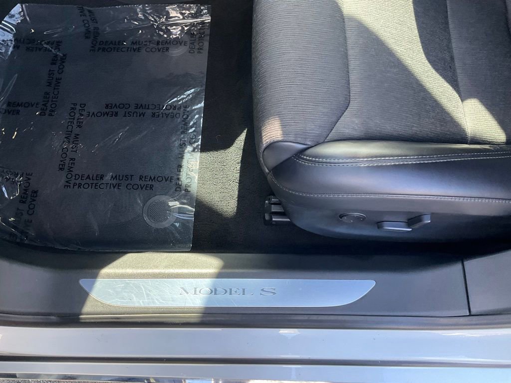 Used 2017 Tesla Model S 75 RWD image 15