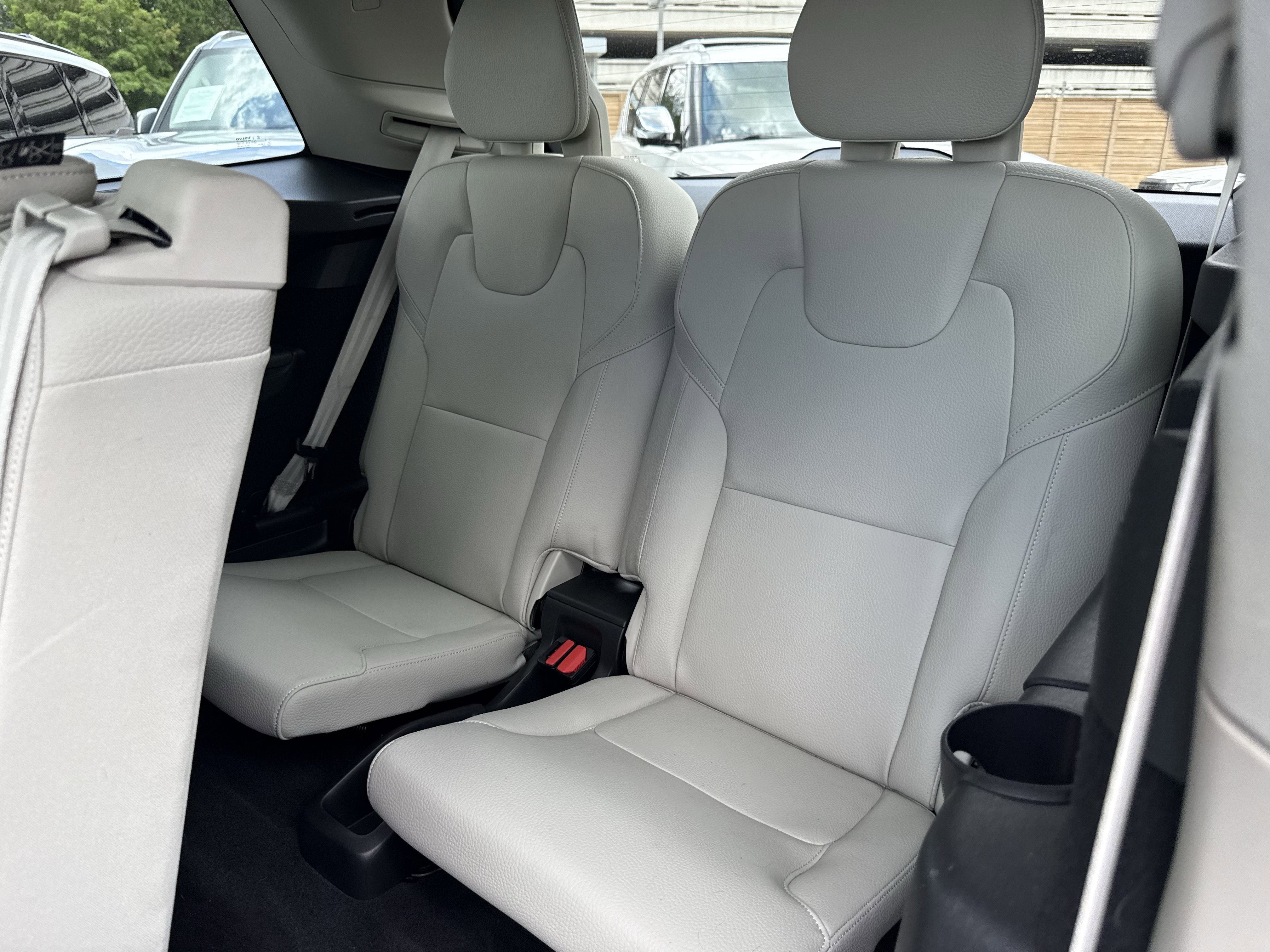Used 2021 Volvo XC90 T5 Momentum w/ Advanced Package FWD image 17