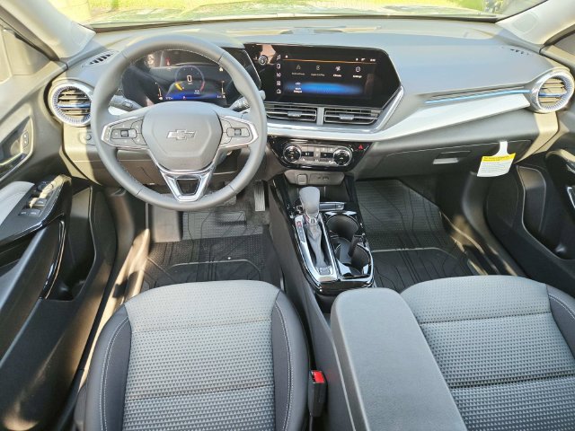 New 2026 Chevrolet Trax LT w/ Driver Confidence Package FWD image 6