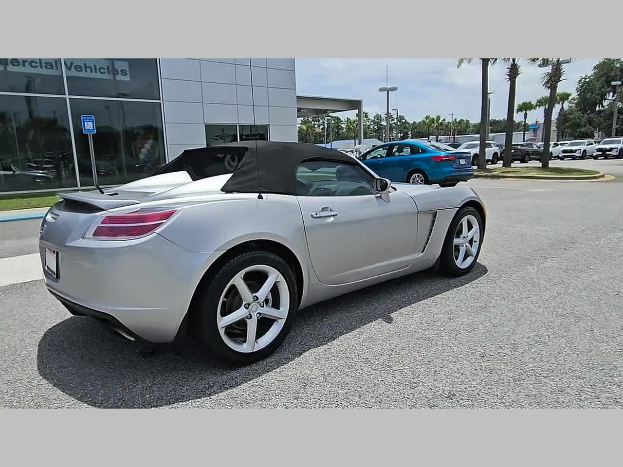 Used 2008 Saturn Sky RWD image 31