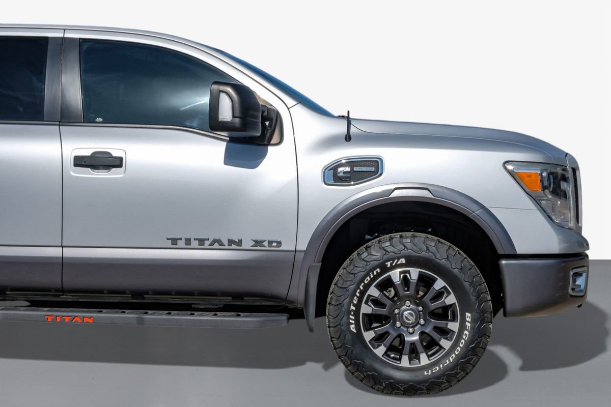 Used 2019 Nissan Titan PRO-4X image 7