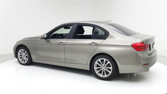 Used 2018 BMW 320i Sedan w/ Convenience Package RWD image 5