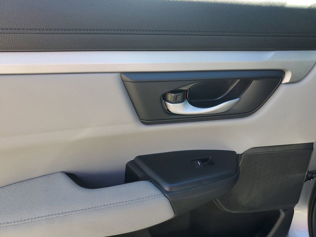 Used 2018 Honda CR-V LX image 16