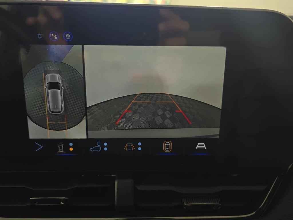 New 2027 Chevrolet Equinox RS w/ Safety and Technology Package AWD/4WD image 19