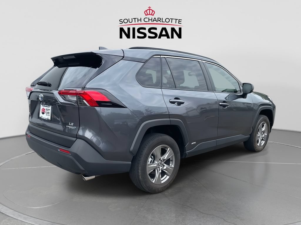 Used 2023 Toyota RAV4 LE AWD/4WD image 6
