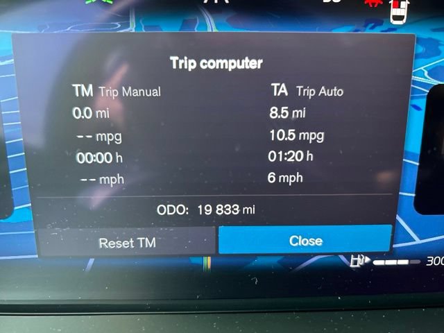 Certified 2024 Volvo XC60 B5 Plus AWD/4WD image 22