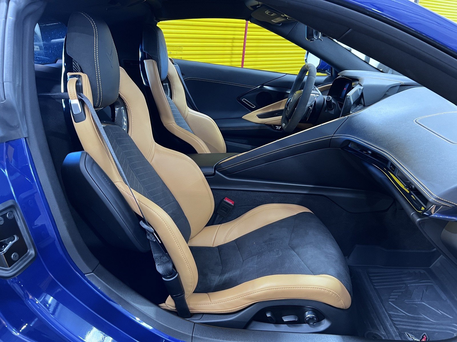 Used 2025 Chevrolet Corvette Z06 w/ Z07 Performance Package RWD image 17