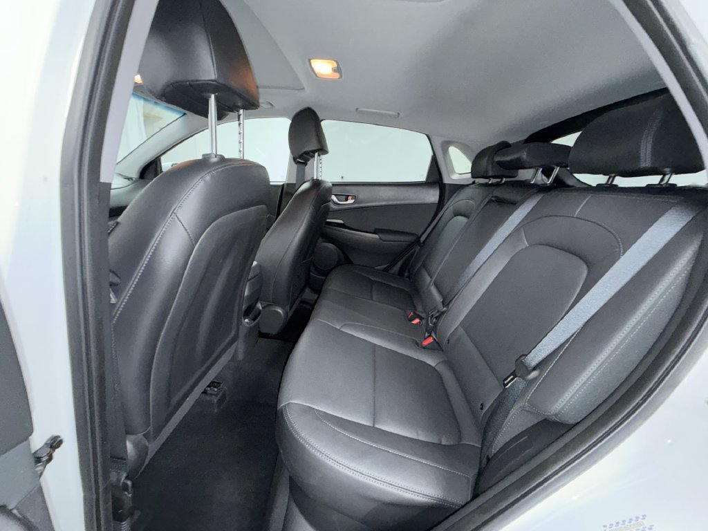 Used 2023 Hyundai Kona Limited AWD/4WD image 16