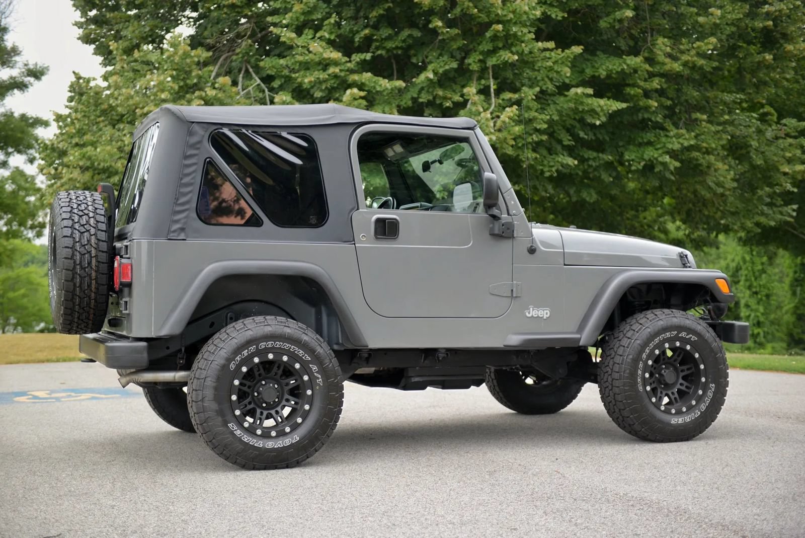 Used 2004 Jeep Wrangler 4WD w/ 30" Tire & Wheel Group image 25