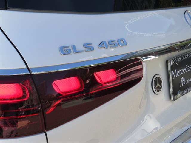 Used 2025 Mercedes-Benz GLS 450 4MATIC image 28