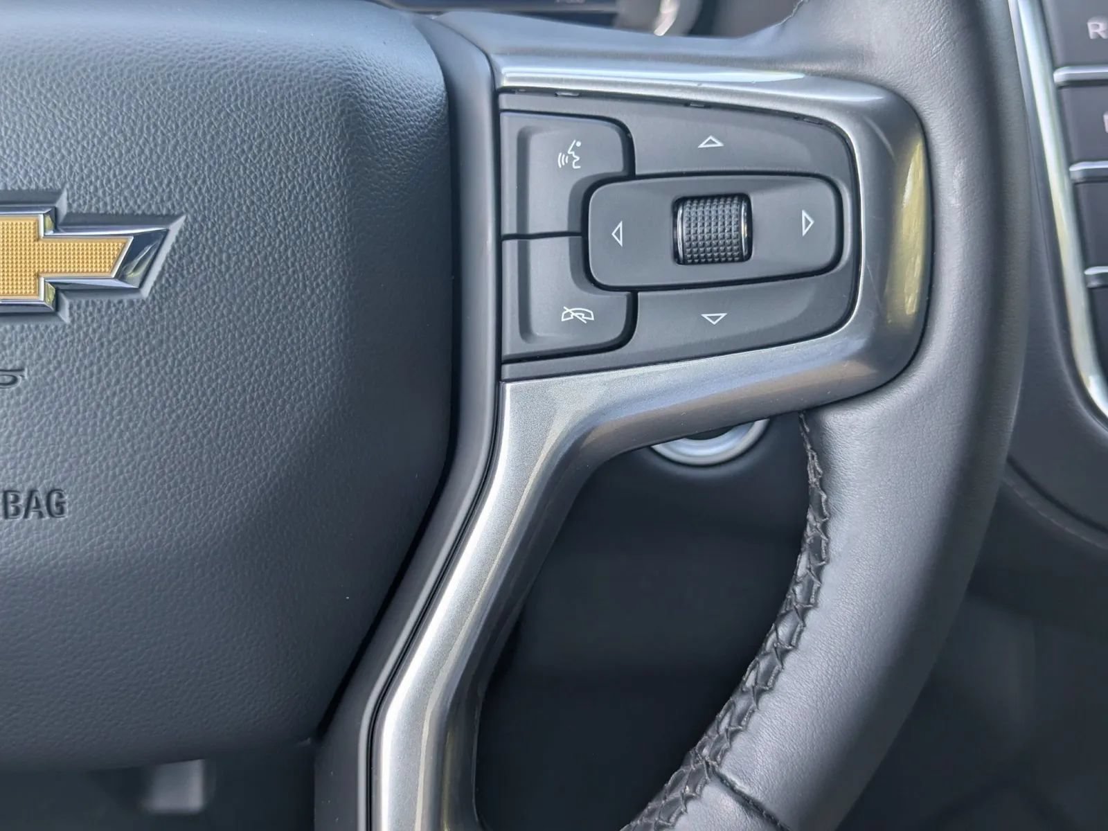 Used 2024 Chevrolet Tahoe LT AWD/4WD image 23