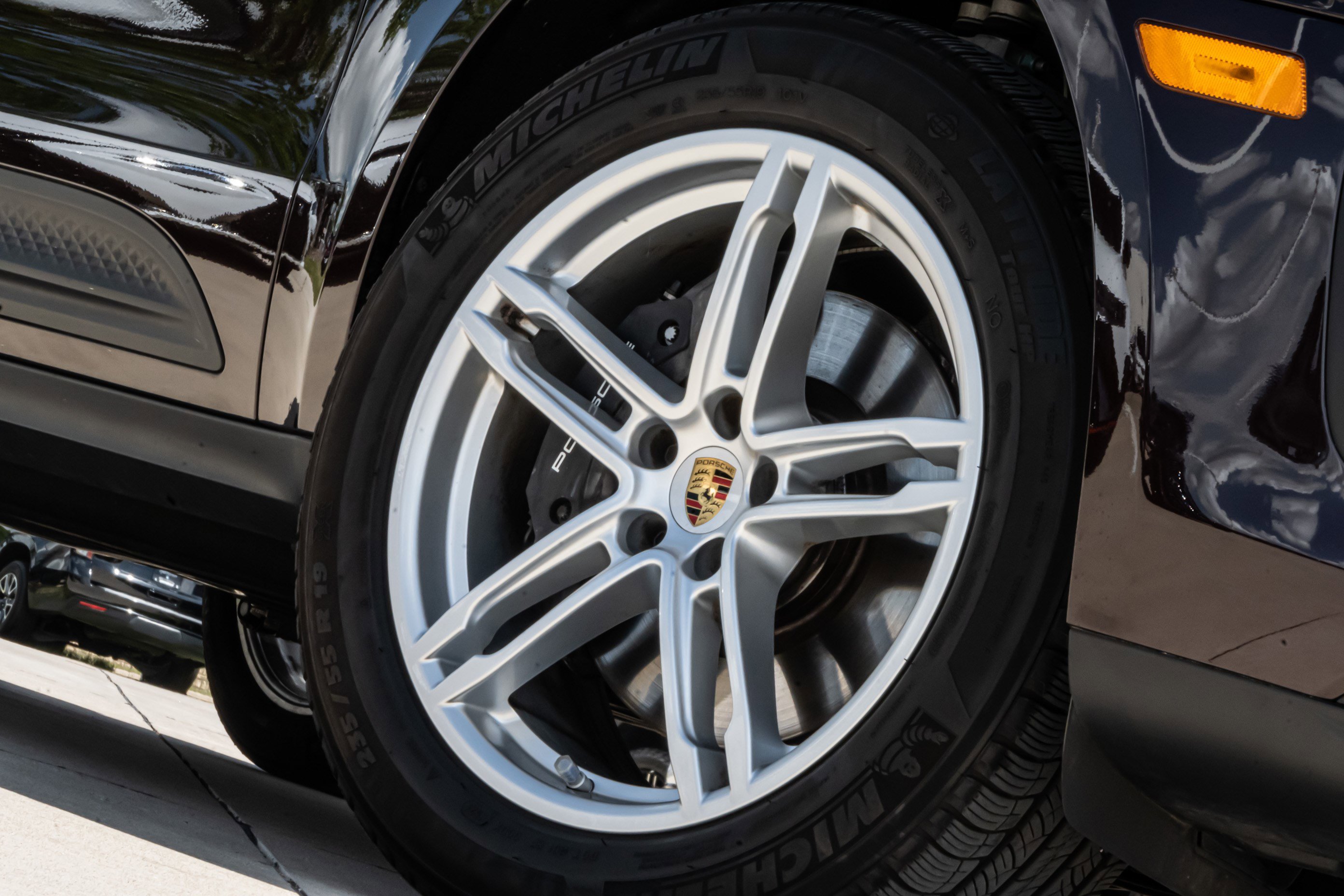 Used 2024 Porsche Macan image 10