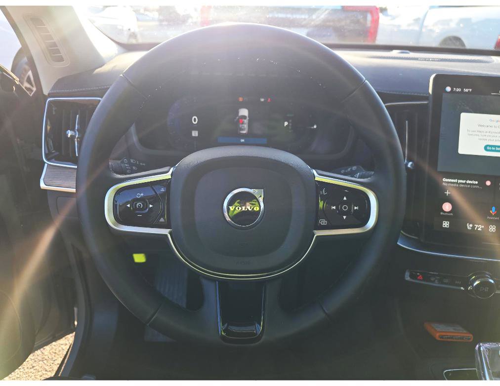 Used 2025 Volvo XC90 T8 Plus w/ Protection Package Premier AWD/4WD image 11