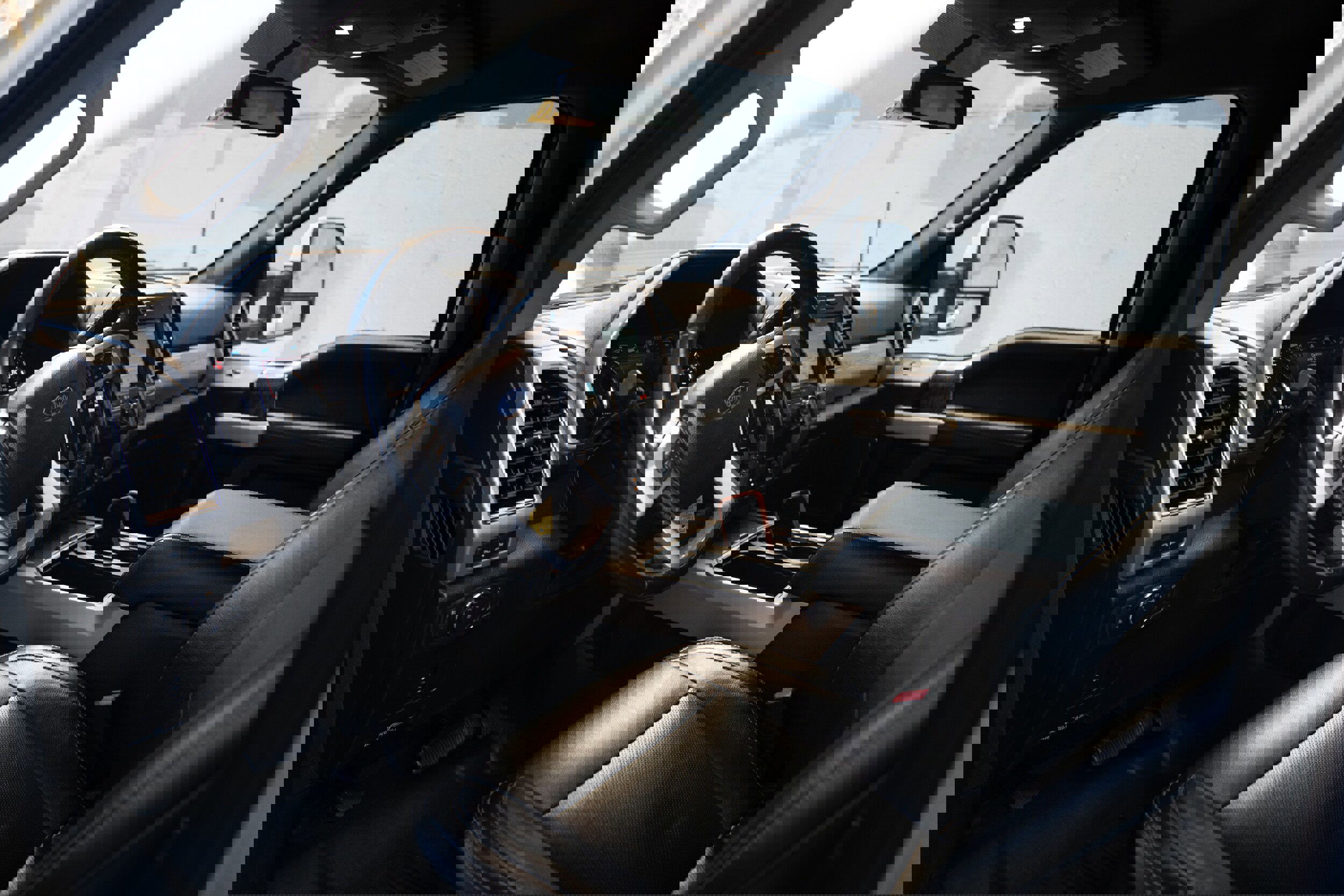 Used 2019 Ford F350 Lariat image 11