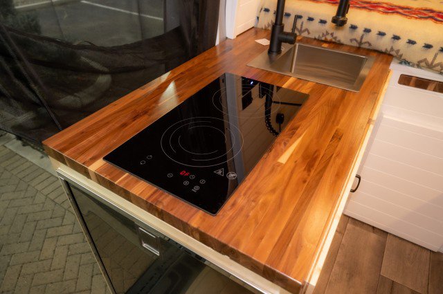 Used 2024 Mercedes-Benz Sprinter 2500 image 16