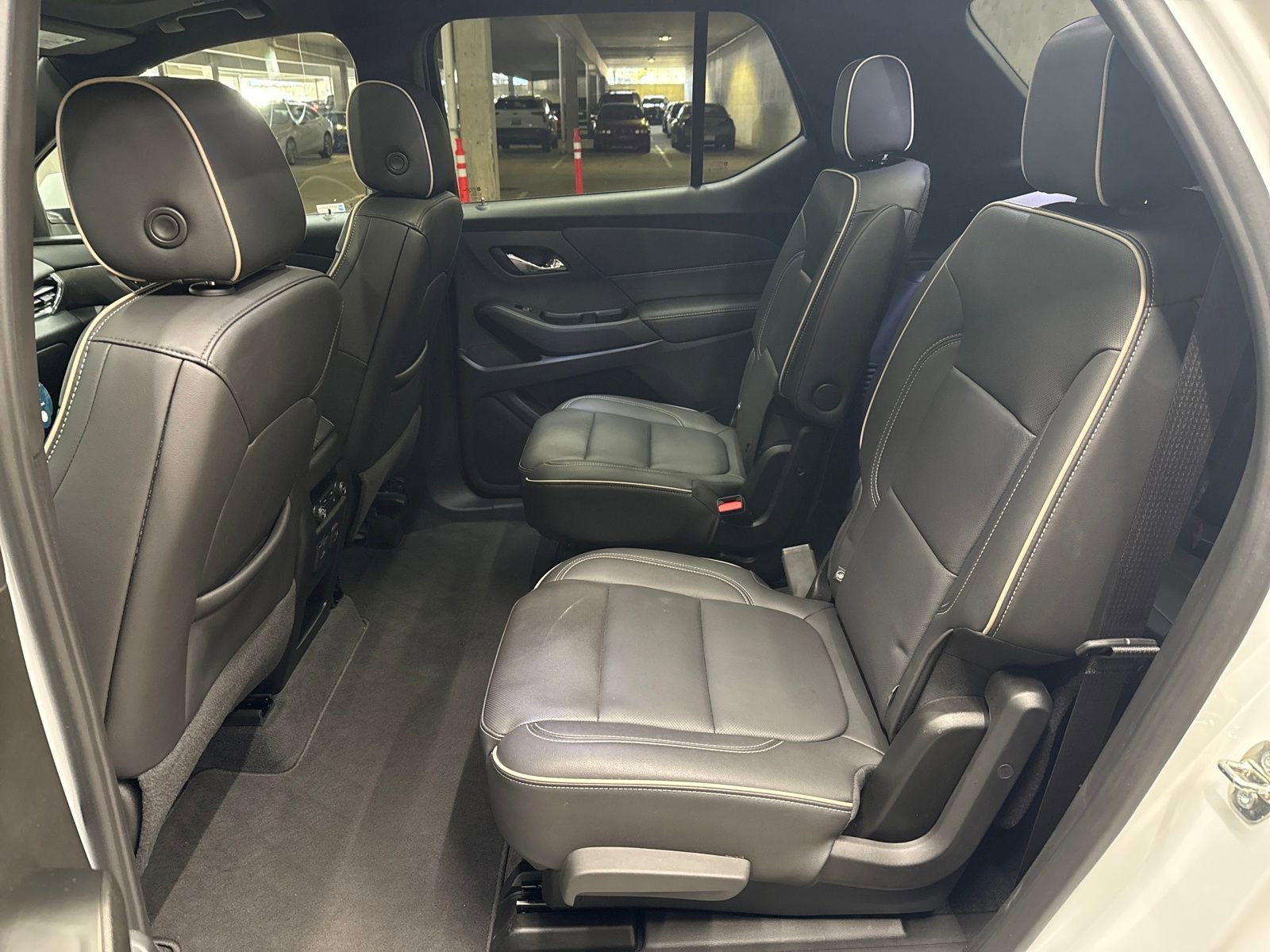 Used 2023 Chevrolet Traverse Premier image 27