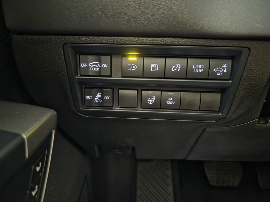 Used 2026 Toyota Sequoia Platinum image 20