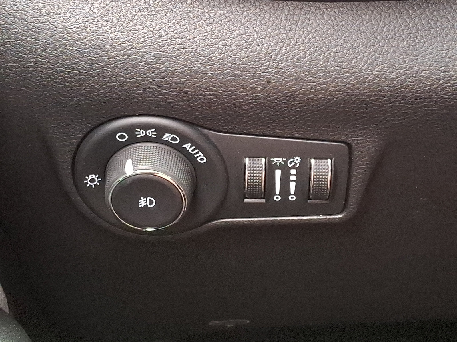 Used 2024 Jeep Compass Latitude AWD/4WD image 26