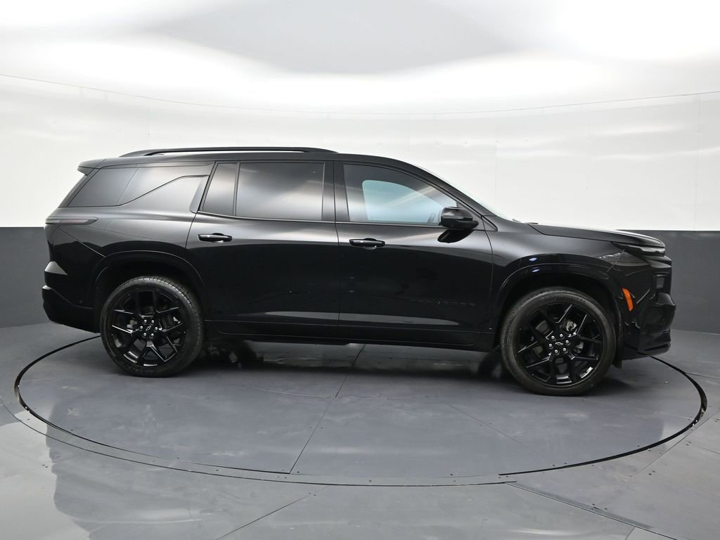 Used 2024 Chevrolet Traverse RS image 6