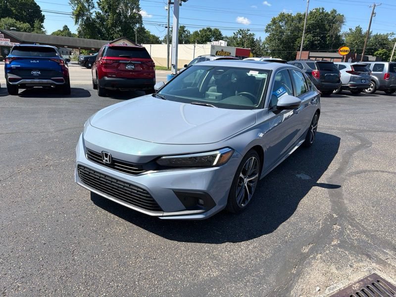 Used 2024 Honda Civic Touring image 3
