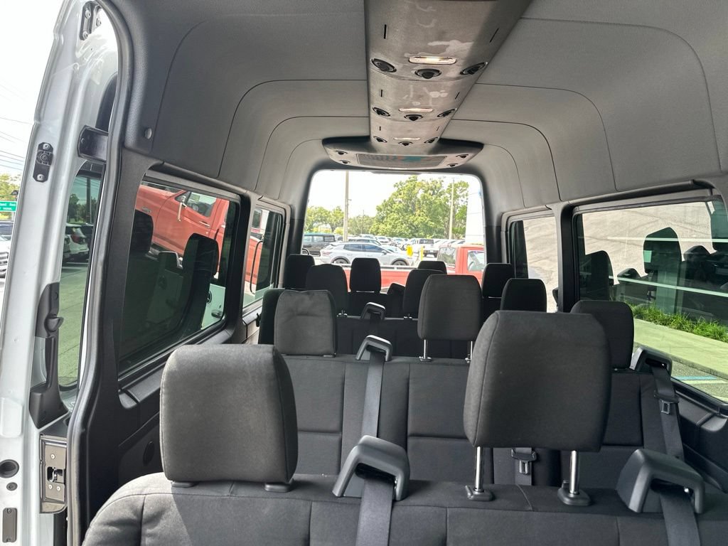 Used 2025 Mercedes-Benz Sprinter 2500 image 5