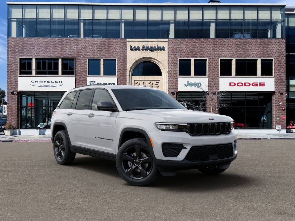 New 2025 Jeep Grand Cherokee Altitude image 5