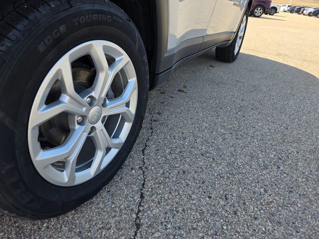 Used 2024 Jeep Compass Latitude image 33