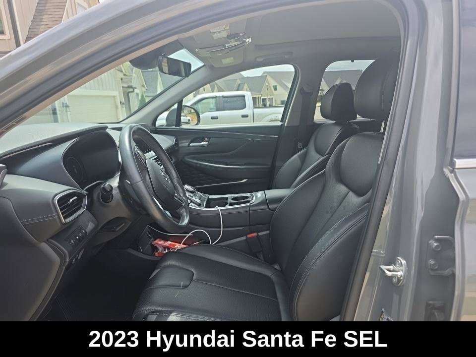 Used 2023 Hyundai Santa Fe SEL w/ Premium Package FWD image 3