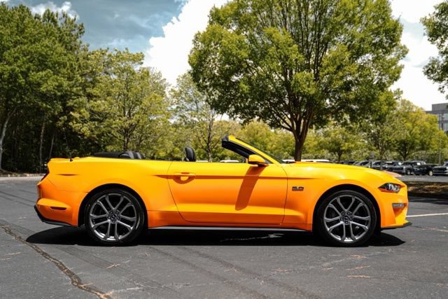 Used 2018 Ford Mustang GT Premium w/ Equipment Group 401A RWD image 8
