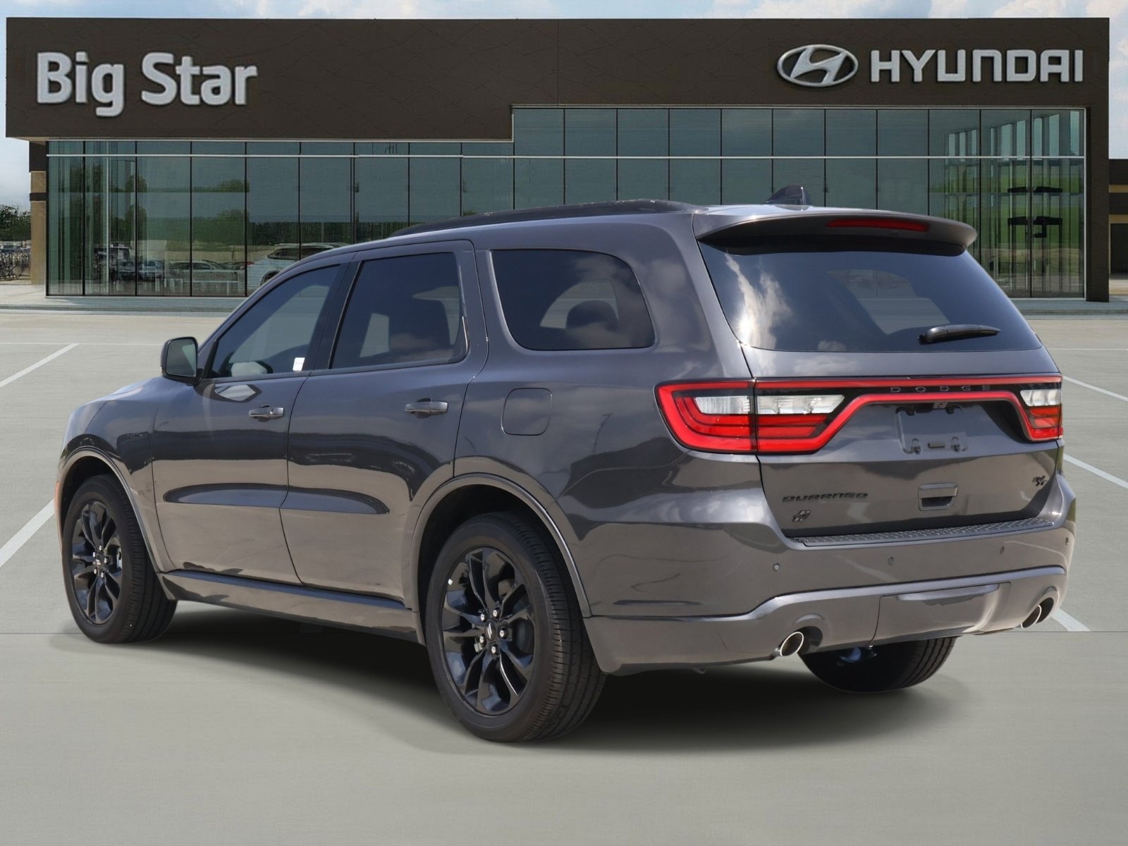 Used 2025 Dodge Durango R/T AWD/4WD image 3