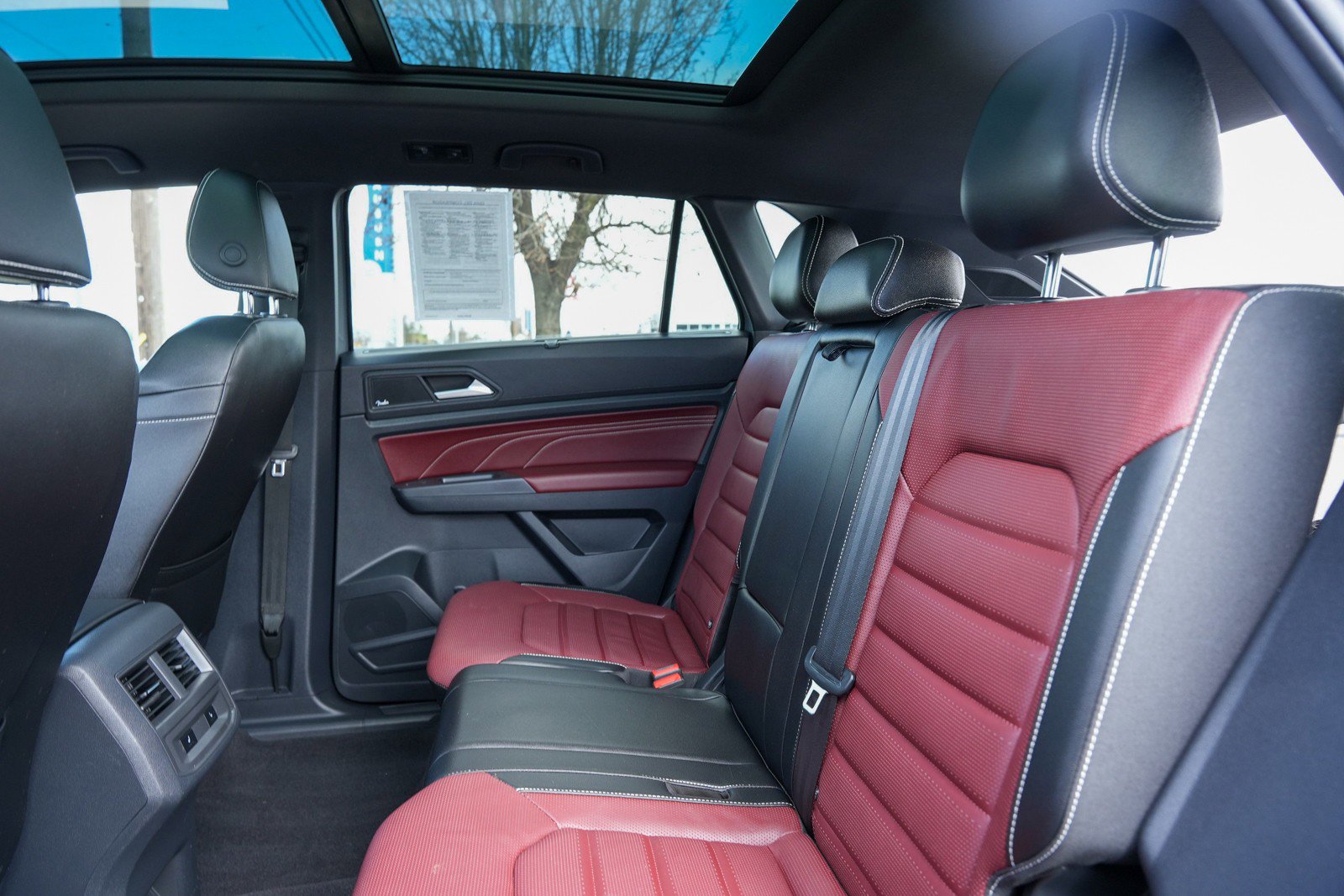 Used 2021 Volkswagen Atlas Cross Sport SEL Premium image 30