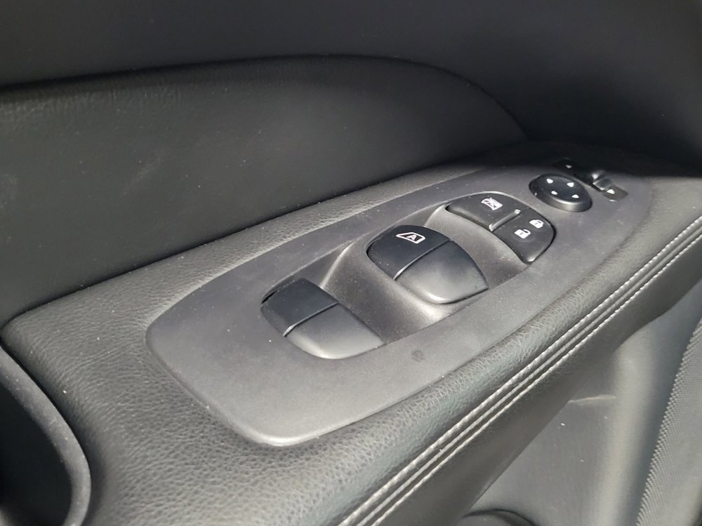Used 2019 Nissan Pathfinder S FWD image 27