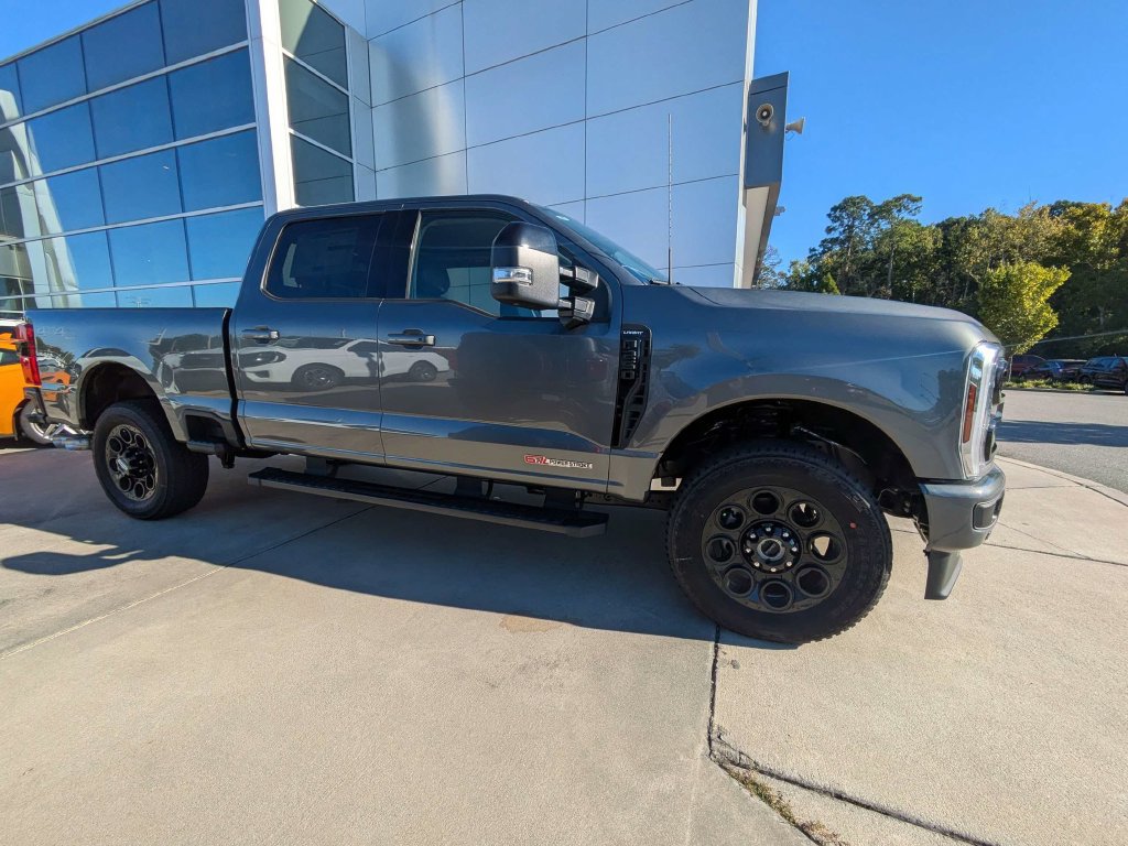 New 2026 Ford F250 Lariat w/ Black Appearance Package AWD/4WD image 3