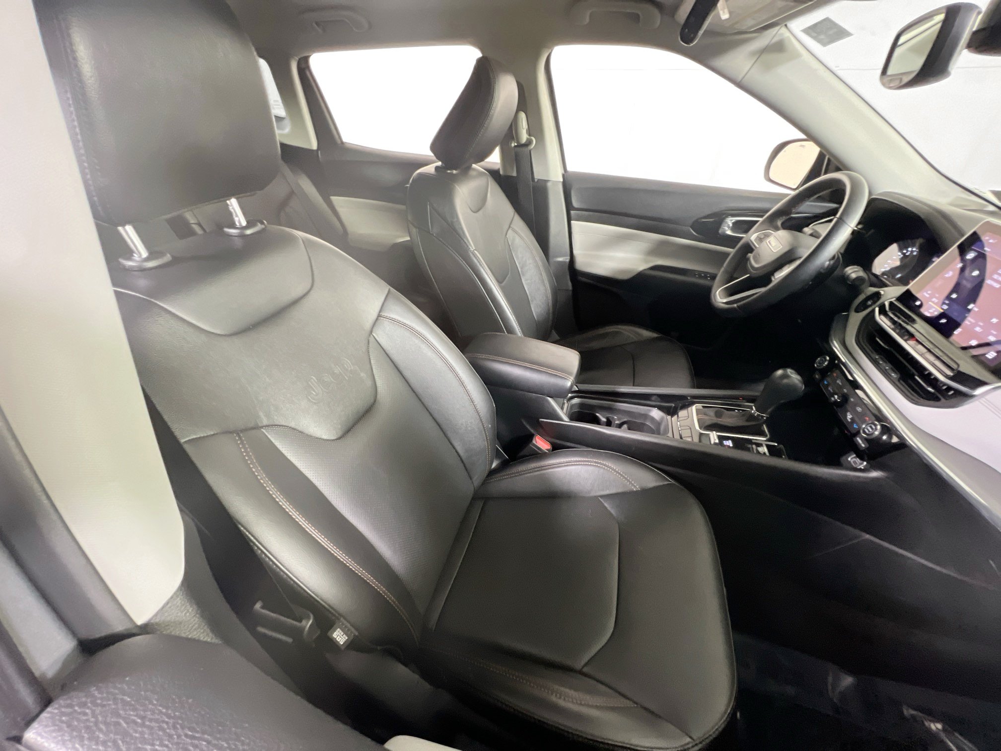 Used 2022 Jeep Compass Limited AWD/4WD image 25