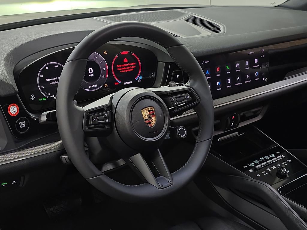 Certified 2025 Porsche Cayenne AWD/4WD image 5