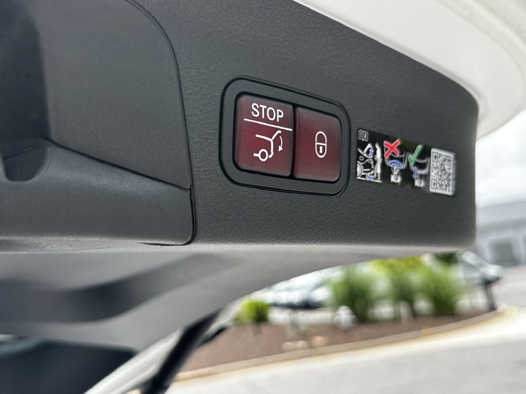 New 2026 Mercedes-Benz GLS 450 4MATIC image 21